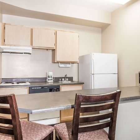 Hawthorn Suites By Wyndham Chandler Extérieur photo