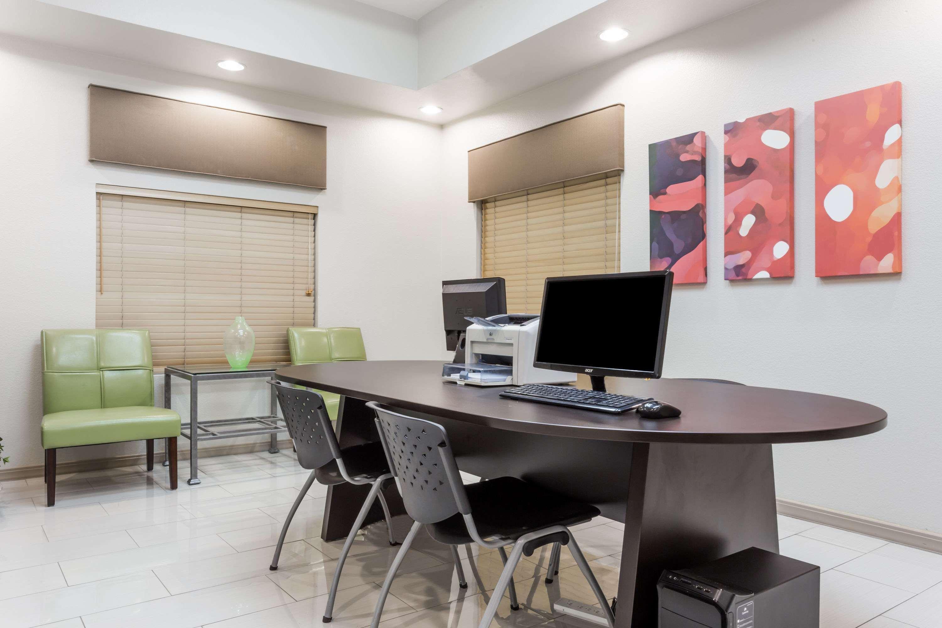 Hawthorn Suites By Wyndham Chandler Extérieur photo