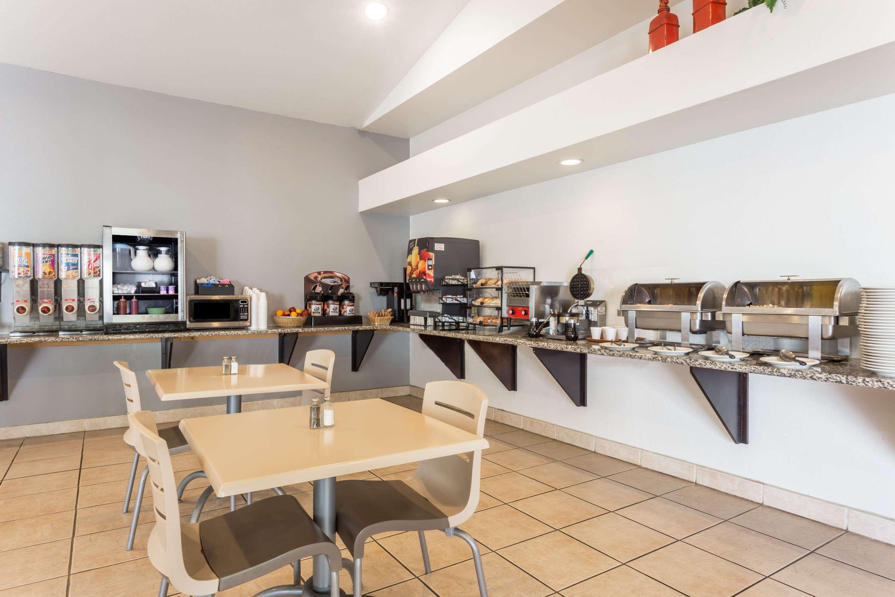 Hawthorn Suites By Wyndham Chandler Extérieur photo